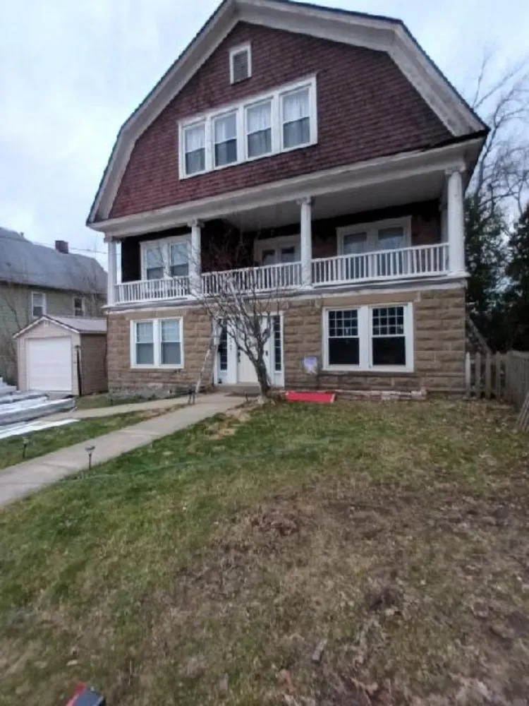 Slide of Wengerd Superior Siding