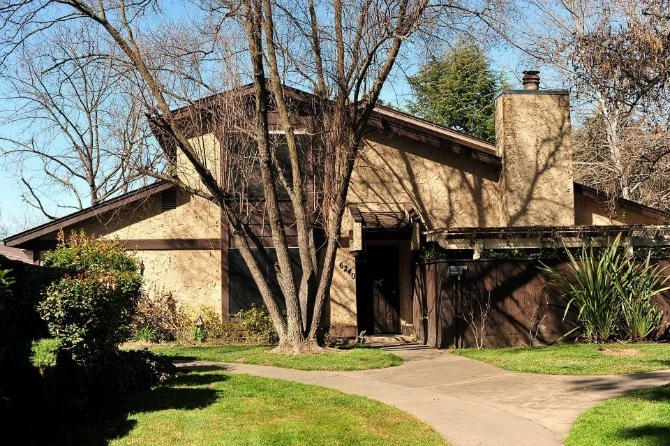 Slide of Western Roofing Group