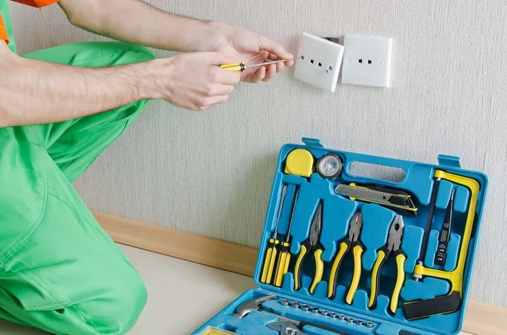 Slide of W&H Roofing & General Construction