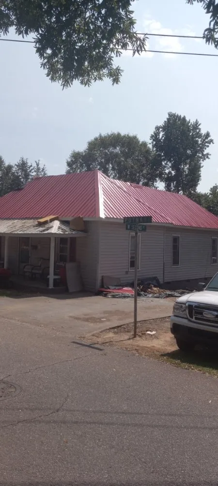 Slide of Whisnant's Family Roofing
