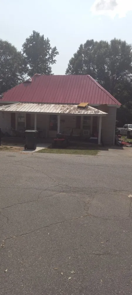 Slide of Whisnant's Family Roofing