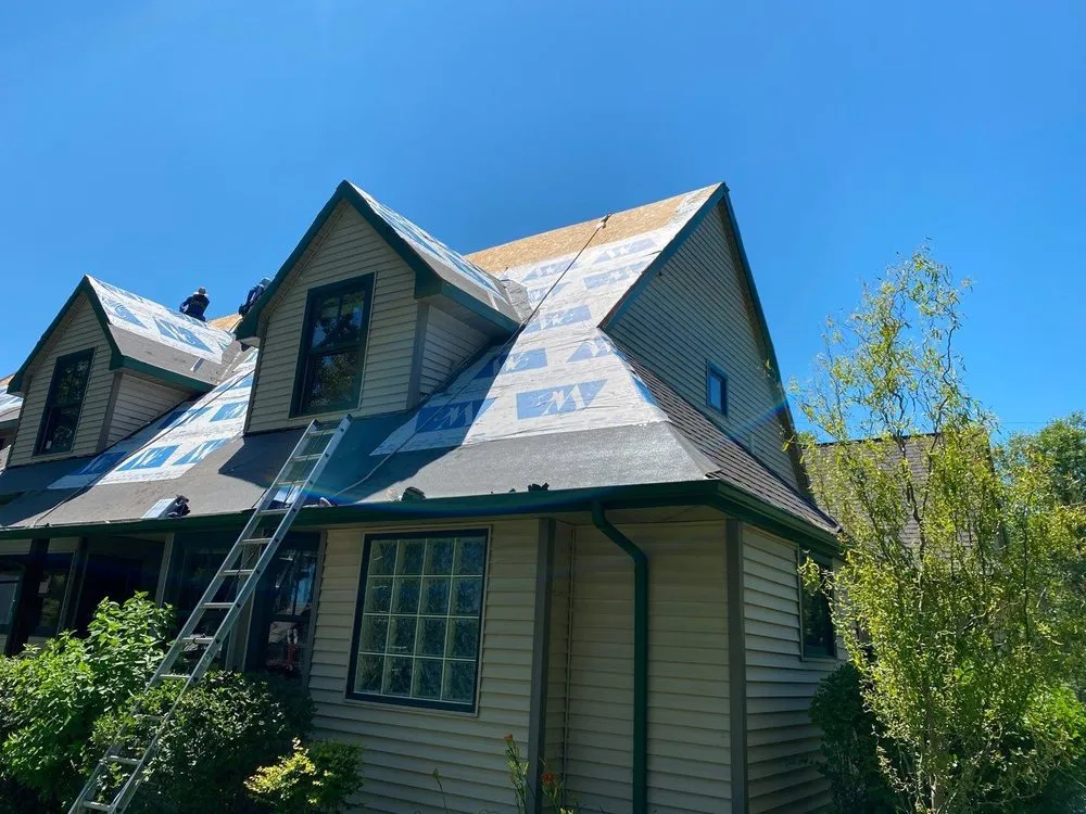 Slide of White Castle Roofing - Grand Island