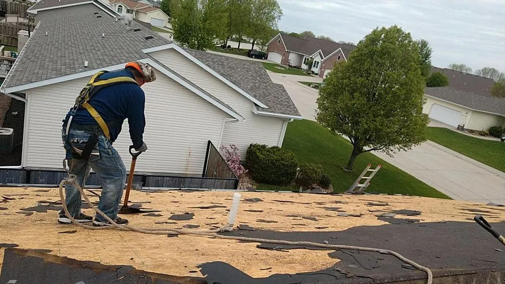 Slide of White Castle Roofing - Grand Island