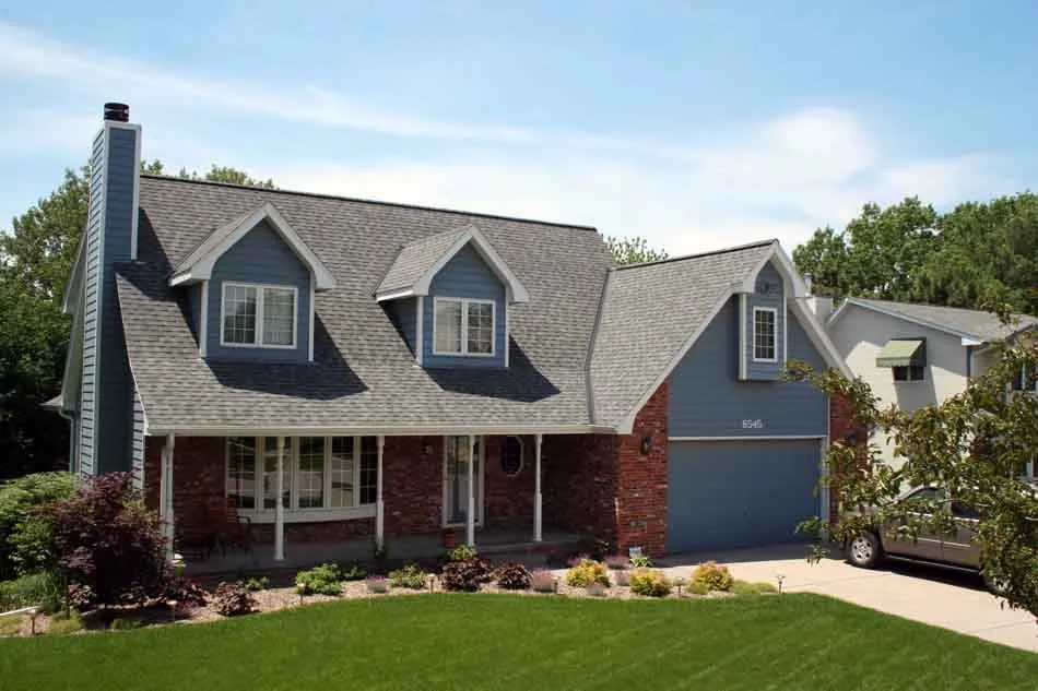 Slide of White Castle Roofing - Omaha