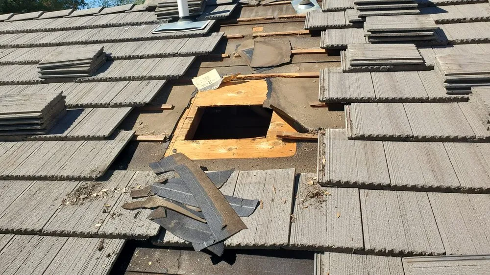 Slide of White River Roofing