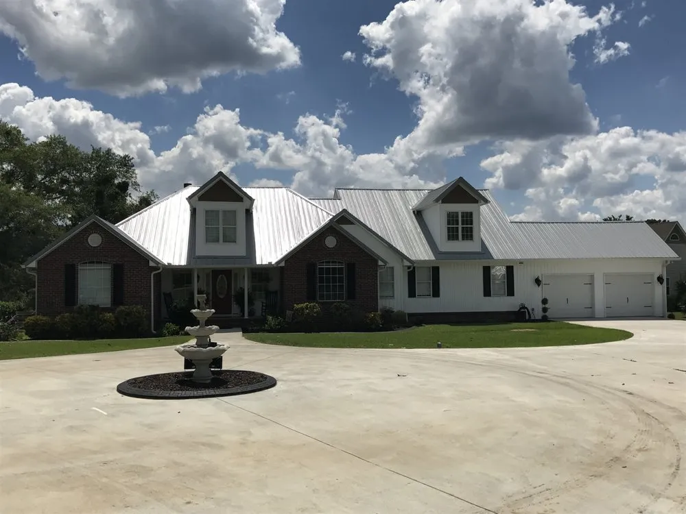 Slide of Whitt's Quality Roofing