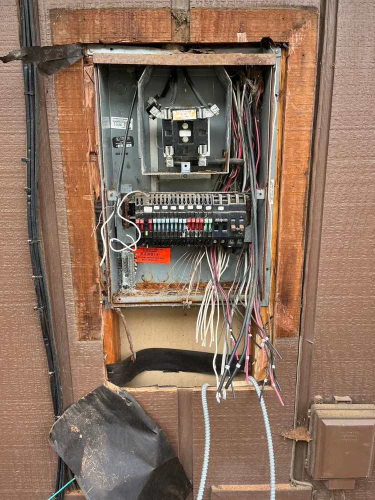 Slide of Wicks Roofing & Wicks Solar - Ventura