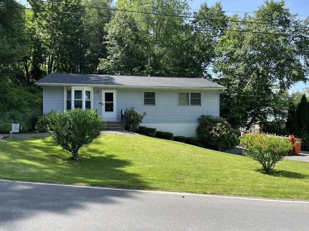 Professional residential roofing service with free inspection in Henryville, PA by Widdoss Roofing