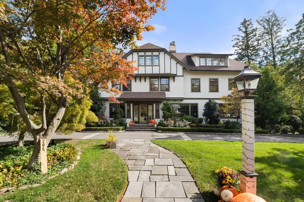 Slide of Wilber's Home Improvements