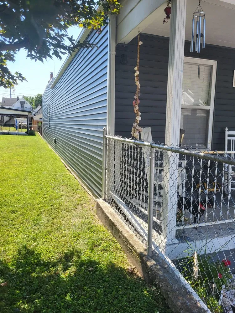 Slide of Wildwood Roofing & Construction