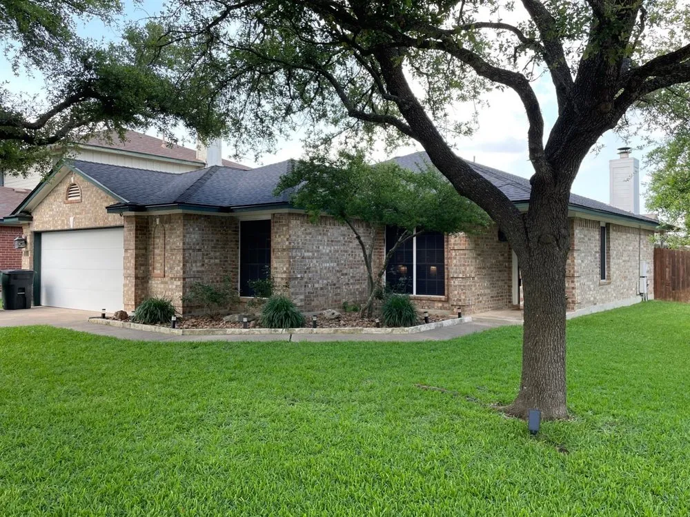 Slide of Willi Roofing Services