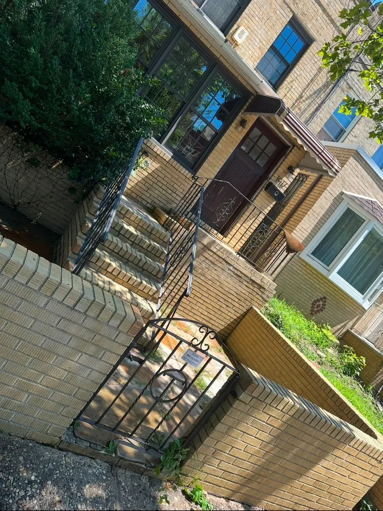 Emergency roof repair experts serving Sunnyside, NY - William & Hugh Roofing