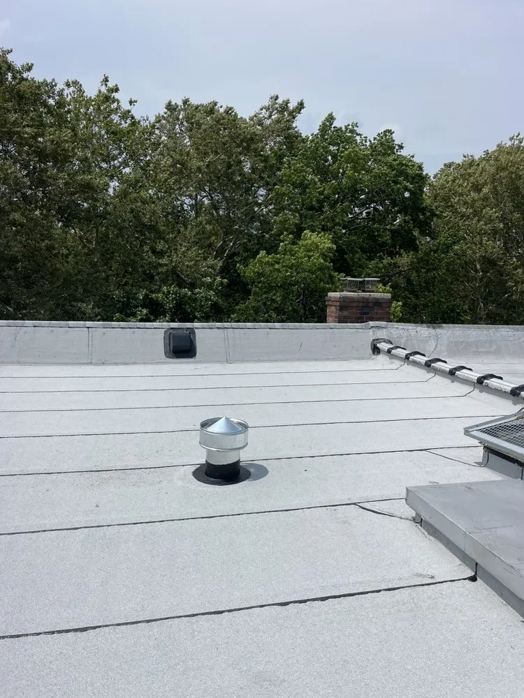 Licensed roof leak repair in Sunnyside, NY - William & Hugh Roofing