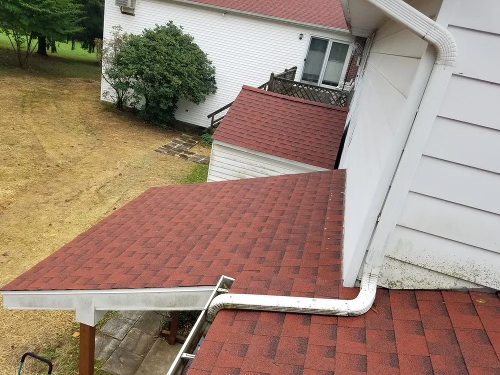 Expert storm damage roof repair for fast service across Shermans Dale, PA - William Penn Renovation