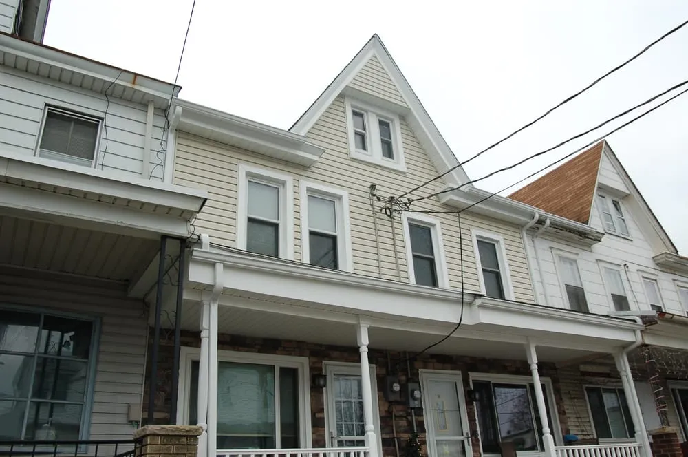 Professional roof inspection experts serving Shermans Dale, PA - William Penn Renovation