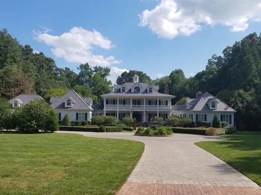 William Taylor Roofing and Construction Logo