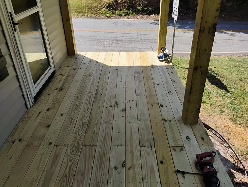 Slide of Williams Custom Flooring