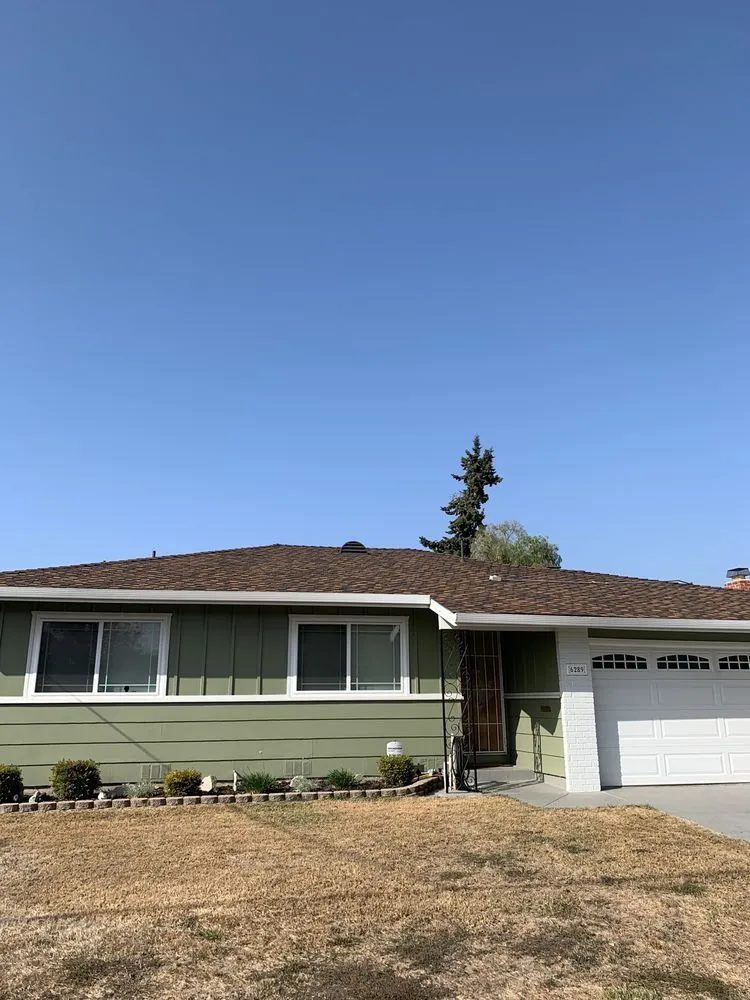 Slide of Williams Roofing