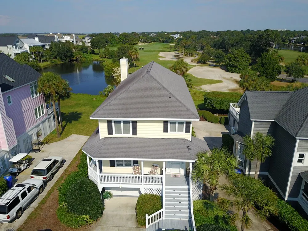 Slide of Willow Ash Roofing