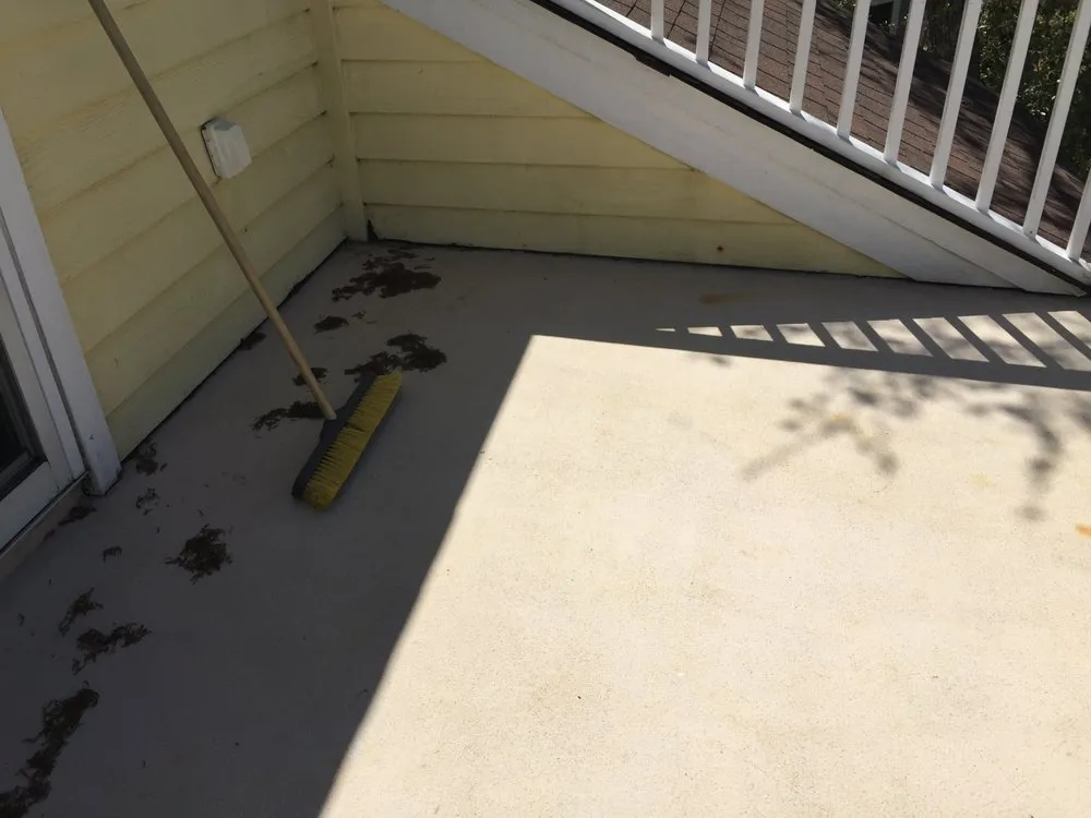 Slide of Willow Ash Roofing