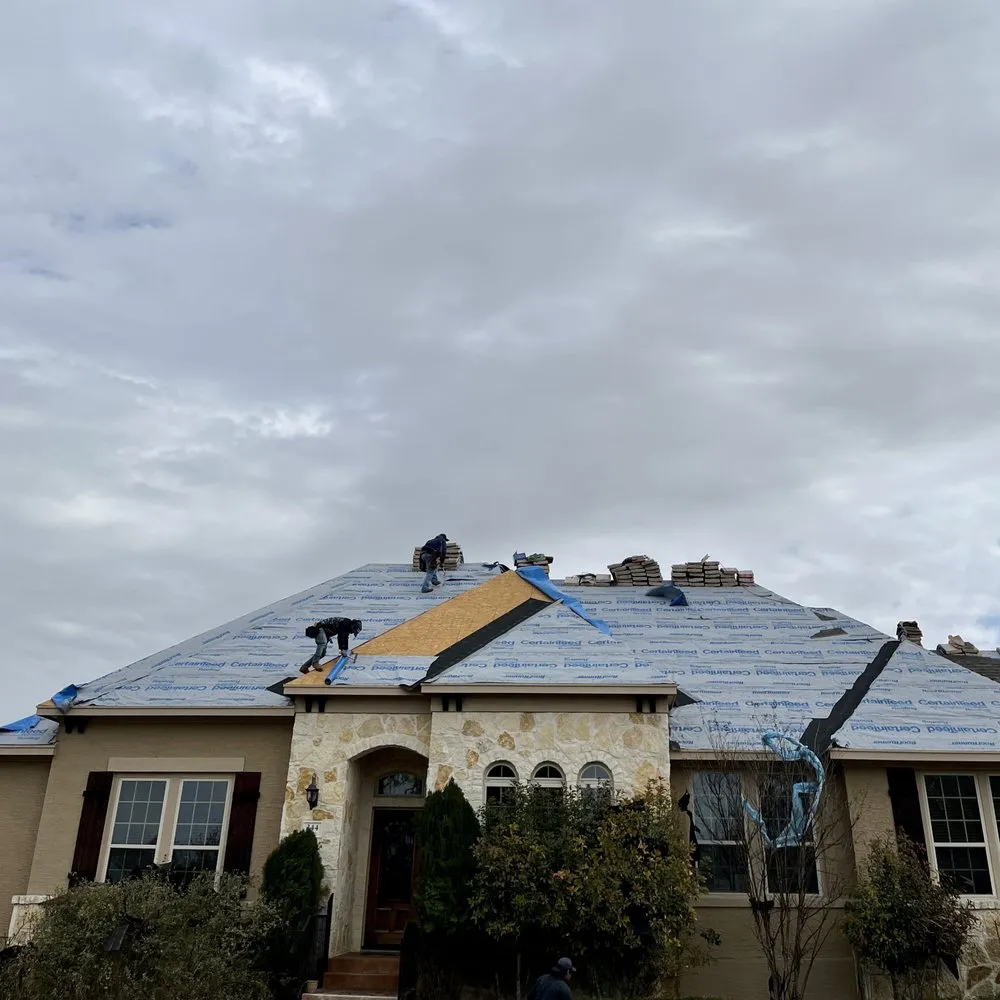 Top-rated residential roofing service for homes in Spring Branch, TX by Wilson Roofing and Renovations