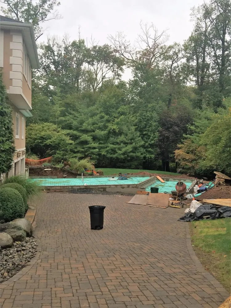 Slide of Window & Door Outlet