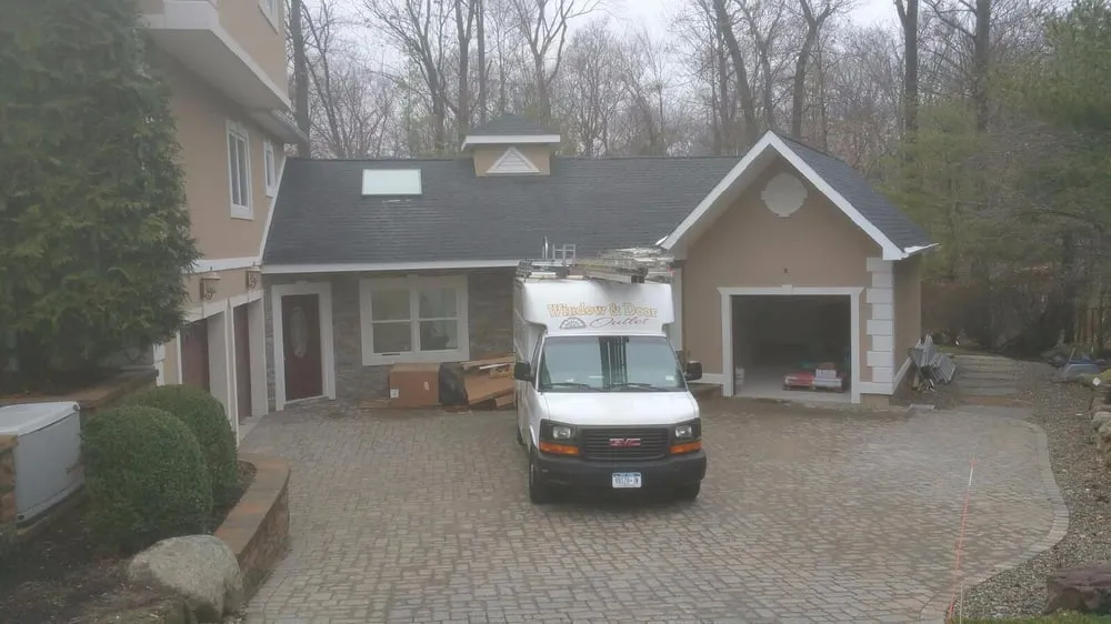 Slide of Window & Door Outlet