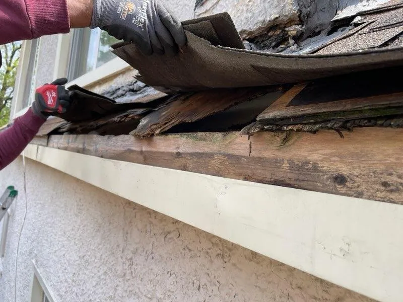 Slide of Windy City Roofing & Gutters