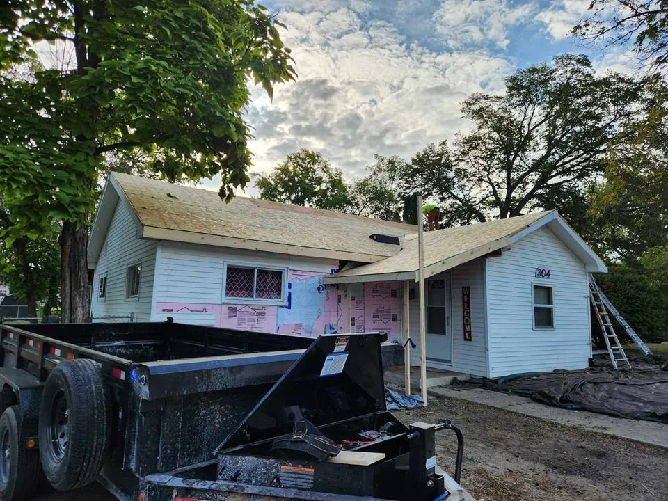 Slide of Wisco Roof and Renovation