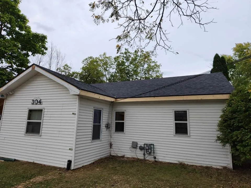 Slide of Wisco Roof and Renovation