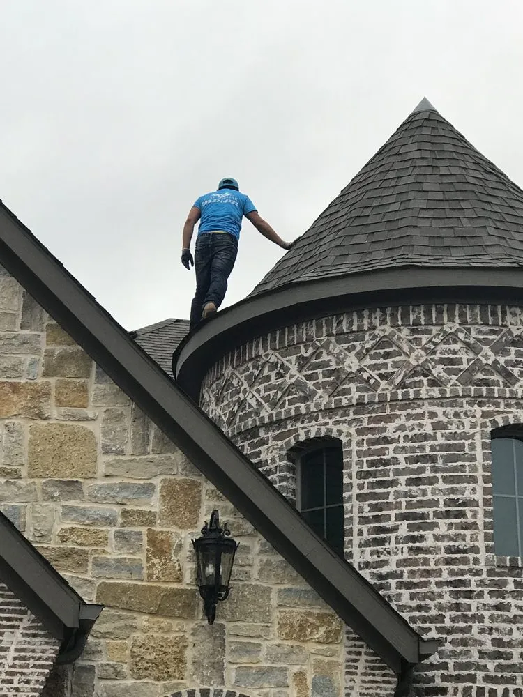 Slide of Wise Construction & Roofing