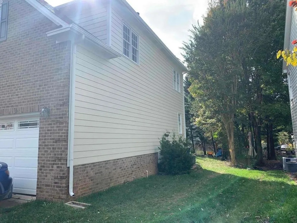 Slide of Wiser Roofing