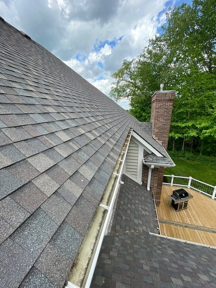 Slide of WIW Roofing