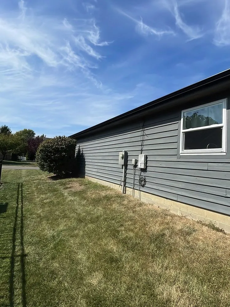 Slide of WIW Roofing