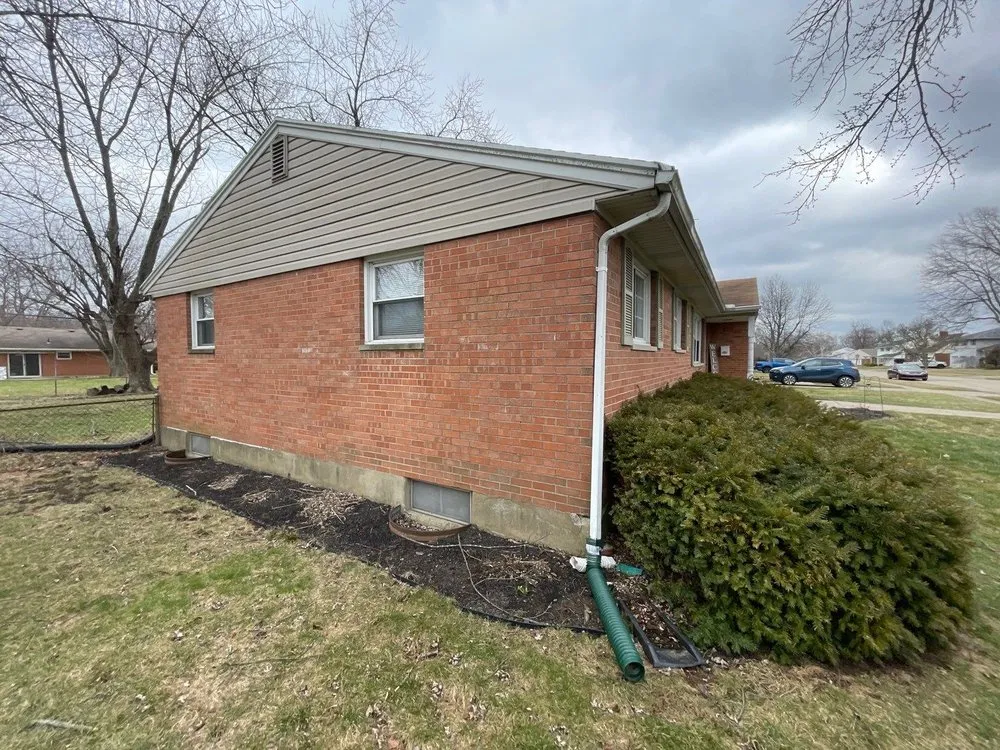 Slide of WIW Roofing