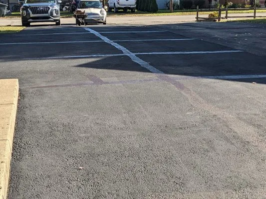 Wizard Roofing & Asphalt Logo