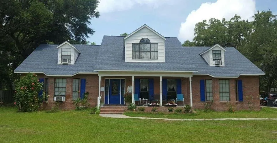 Slide of Wofford Roofing