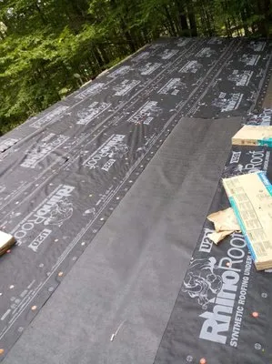 Wolfe & Sons Construction Logo