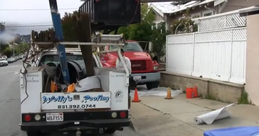 Slide of Wolfy's Roofing