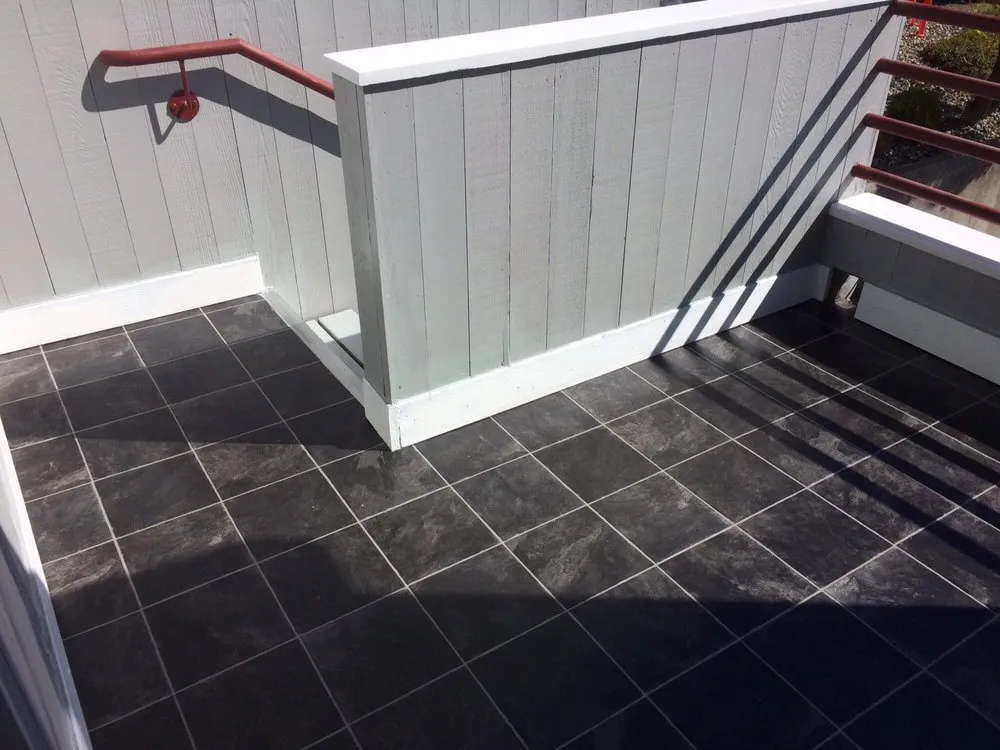 Emergency roof repair in Sedro-Woolley, WA by Wolverine Construction