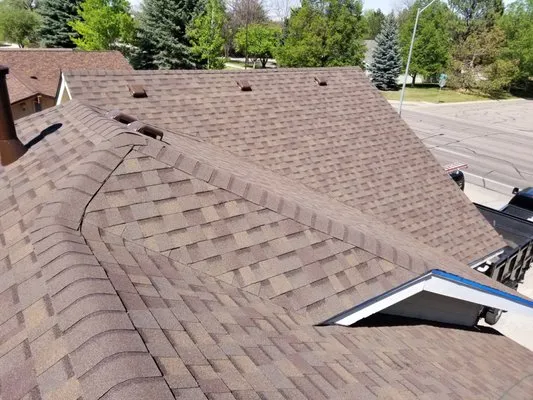 Wolverine Roofing Logo