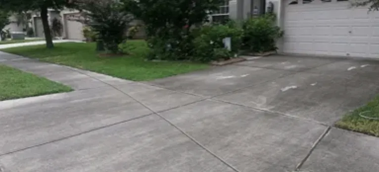 Slide of Wonder Wash Exterior