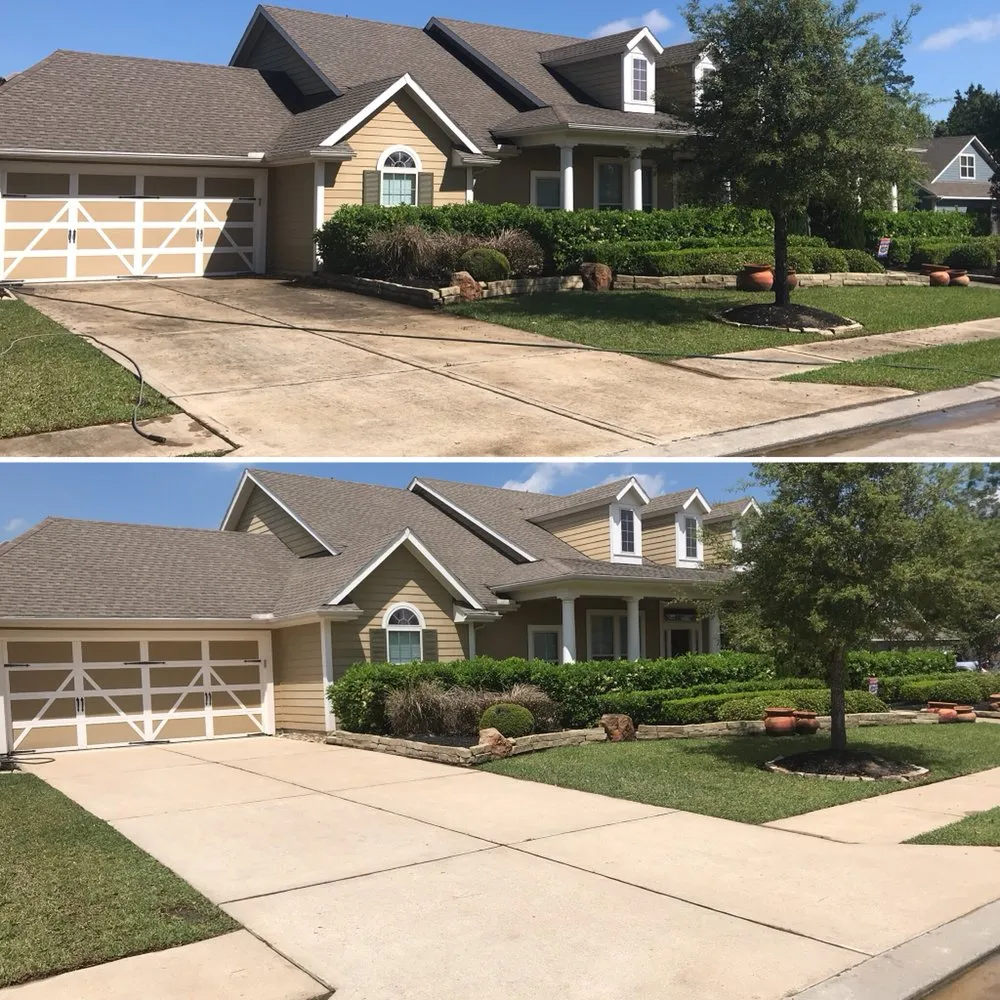 Slide of Woodlands Roof Cleaning & Pressure Washing