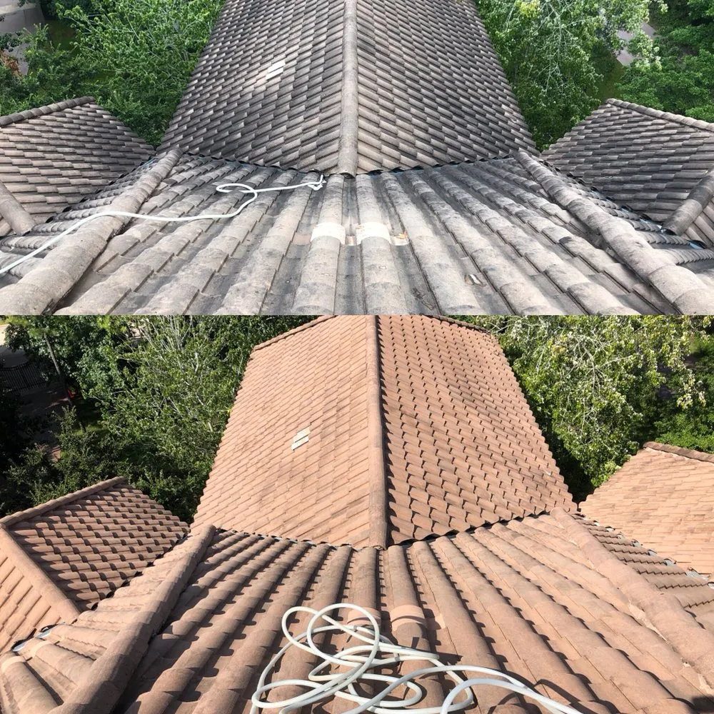 Slide of Woodlands Roof Cleaning & Pressure Washing