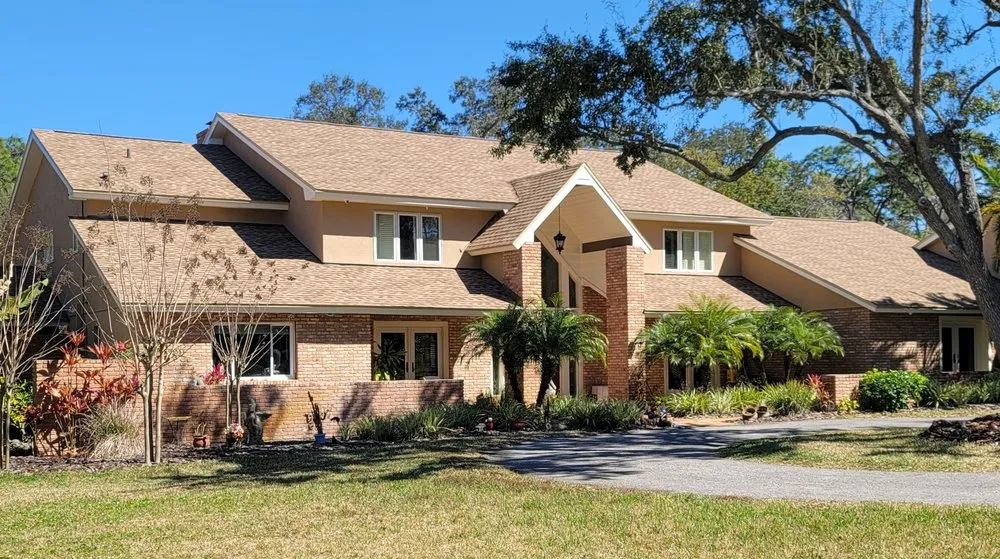 Slide of Workhorse Builders