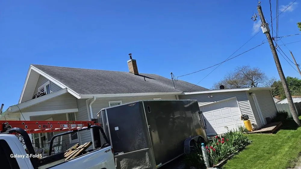 Professional roof repair in Reasnor, IA - World Wide Construction