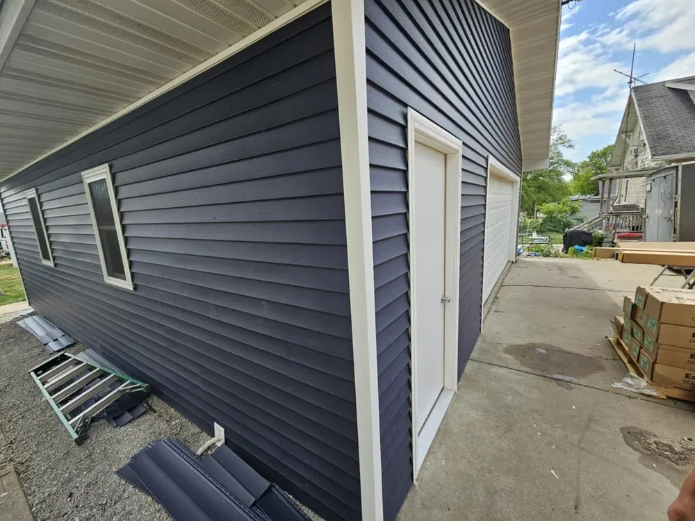Reliable metal roofing installation in Reasnor, IA by World Wide Construction