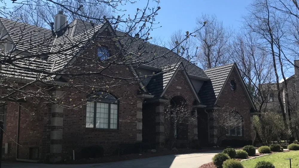 Top-rated metal roofing installation in Cumming, IA - Worth Exteriors