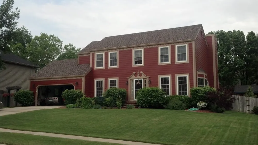 Top-rated roof repair in Cumming, IA - Worth Exteriors