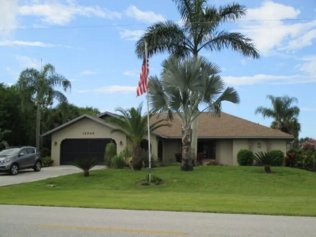 Slide of W.R. Carlson Roofing Specialists